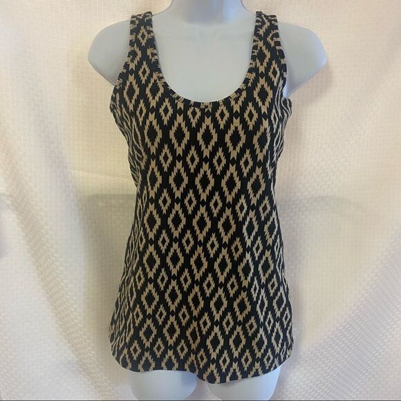 Maurices tank size small. Aztec print. Some stretch. Good preowned condition. - Picture 1 of 3